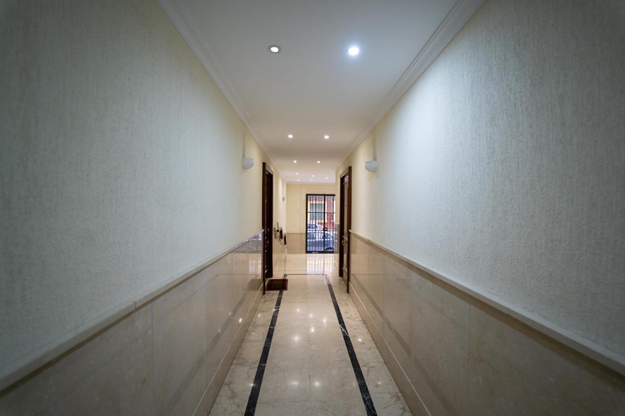 Larra Nervion Subway Tranvia Apartment Sevilla Exterior foto