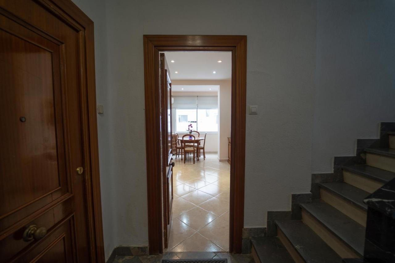 Larra Nervion Subway Tranvia Apartment Sevilla Exterior foto
