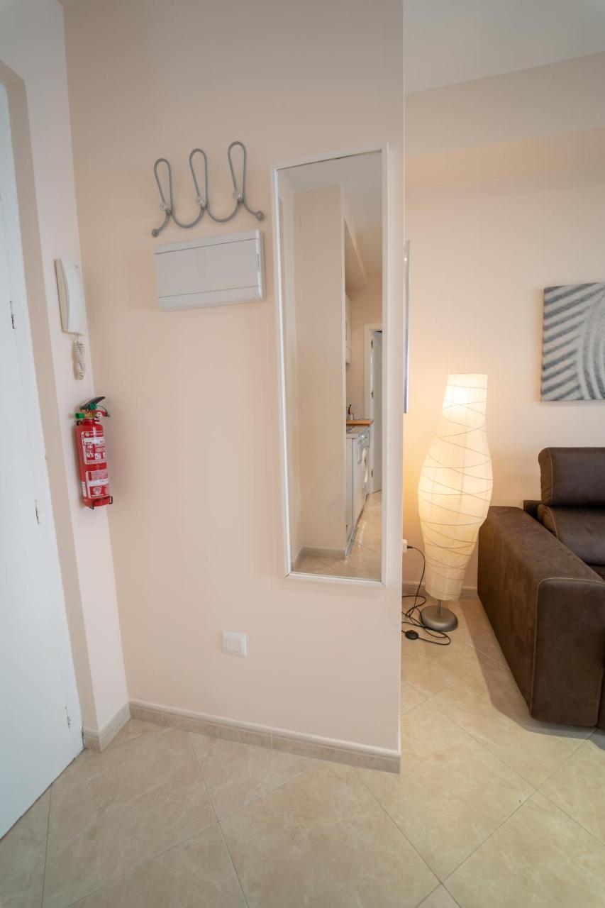 Larra Nervion Subway Tranvia Apartment Sevilla Exterior foto